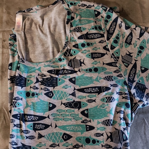 LuLaRoe Tops - Lularoe perfect t